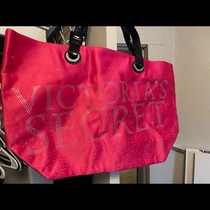 New tote- there a couple lil marks on back see in pic